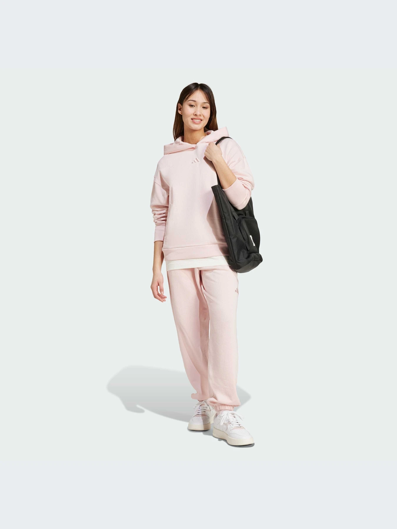 Худи и свитшоты Adidas модель IY6812-KZ Худи и свитшоты Adidas модель IY6812-KZ Фото