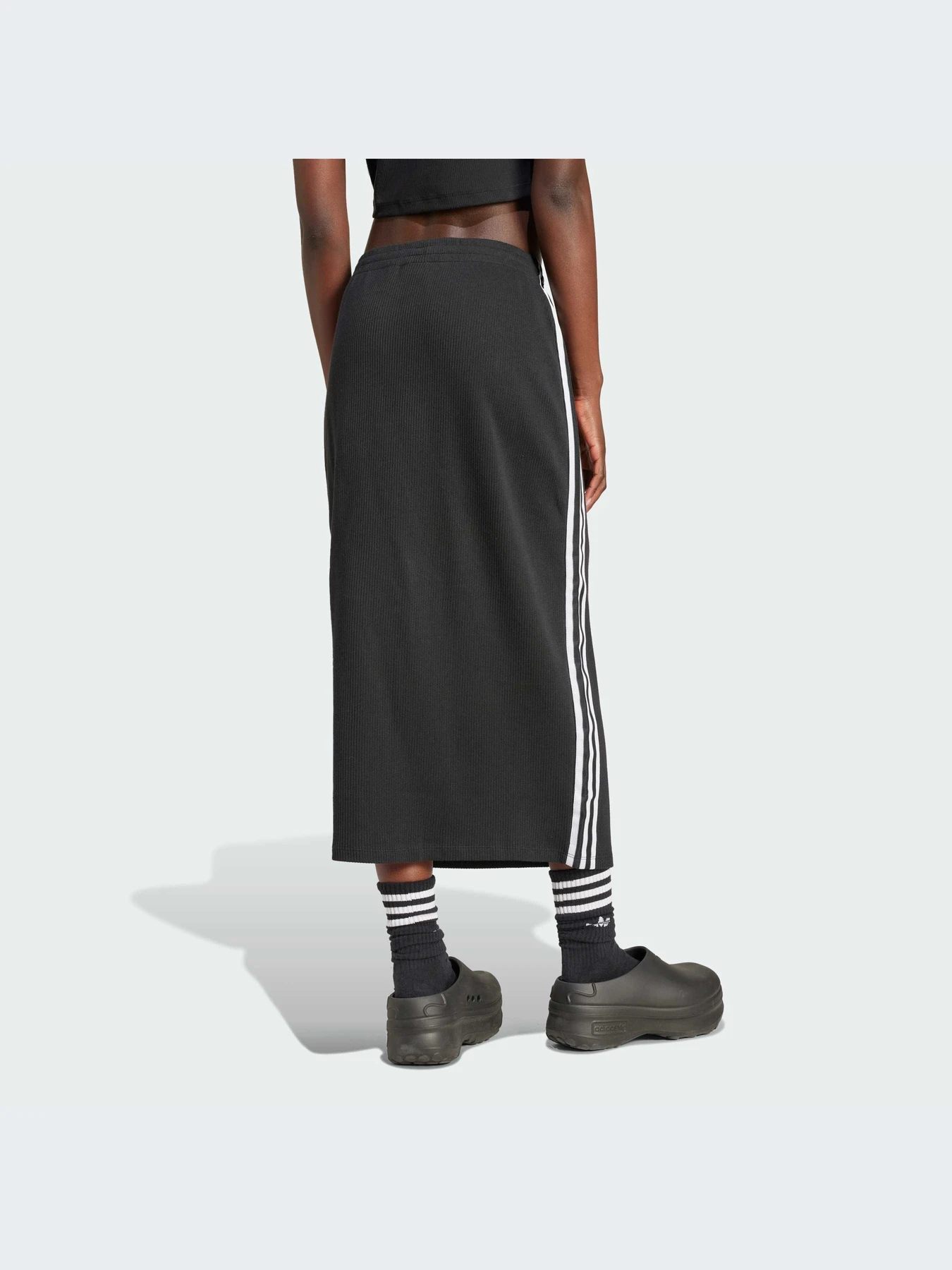 Юбки Adidas Adicolor модель IY7279-KZ Юбки Adidas Adicolor модель IY7279-KZ Фото