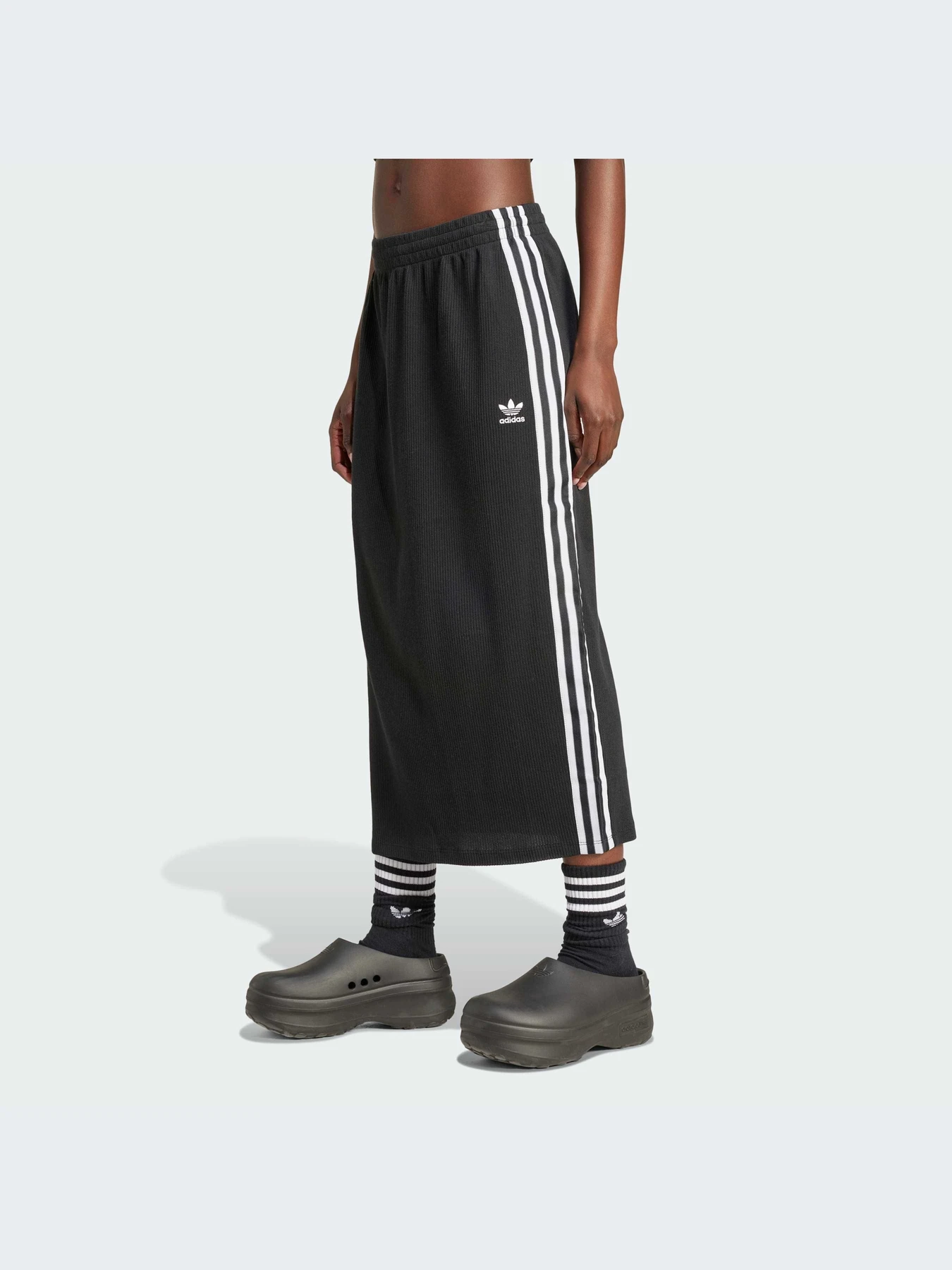 Юбки Adidas Adicolor модель IY7279-KZ Юбки Adidas Adicolor модель IY7279-KZ Фото