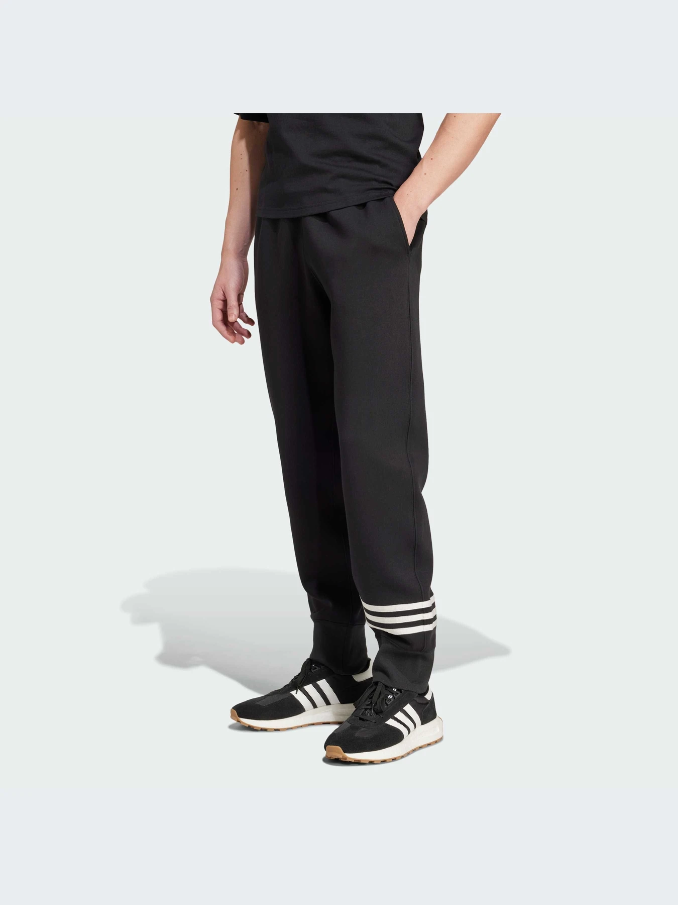 Брюки Adidas Adicolor модель IW0973-KZ Брюки Adidas Adicolor модель IW0973-KZ Фото