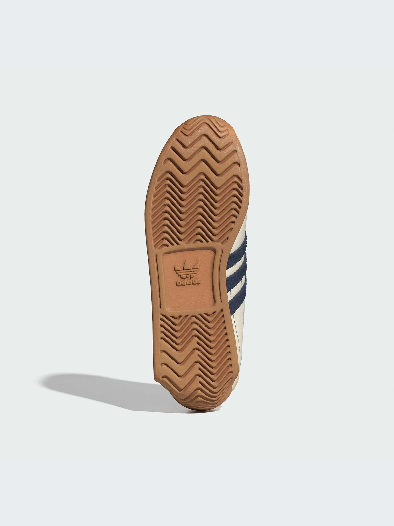 Кроссовки Adidas модель IE3940-KZ Кроссовки Adidas модель IE3940-KZ Фото