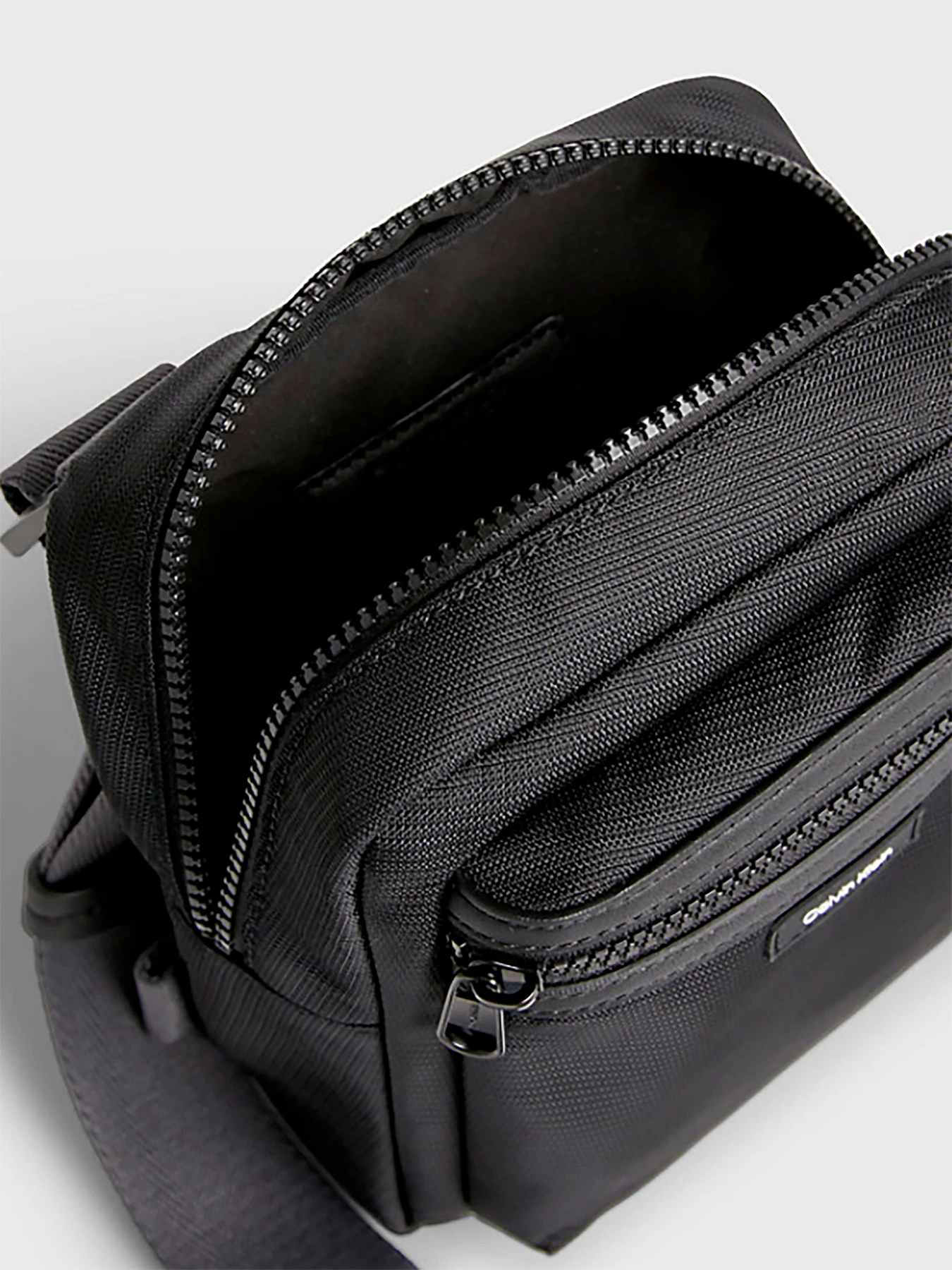Сумки Calvin Klein модель K50K511639-BEH Фото