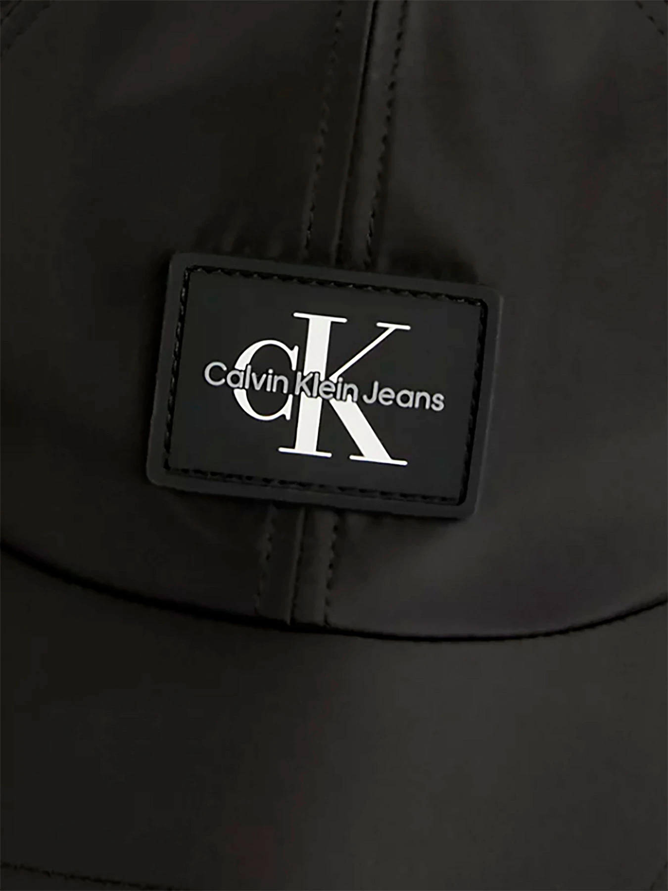Шапки и кепки Calvin Klein модель K50K511796-BEH Шапки и кепки Calvin Klein модель K50K511796-BEH Фото