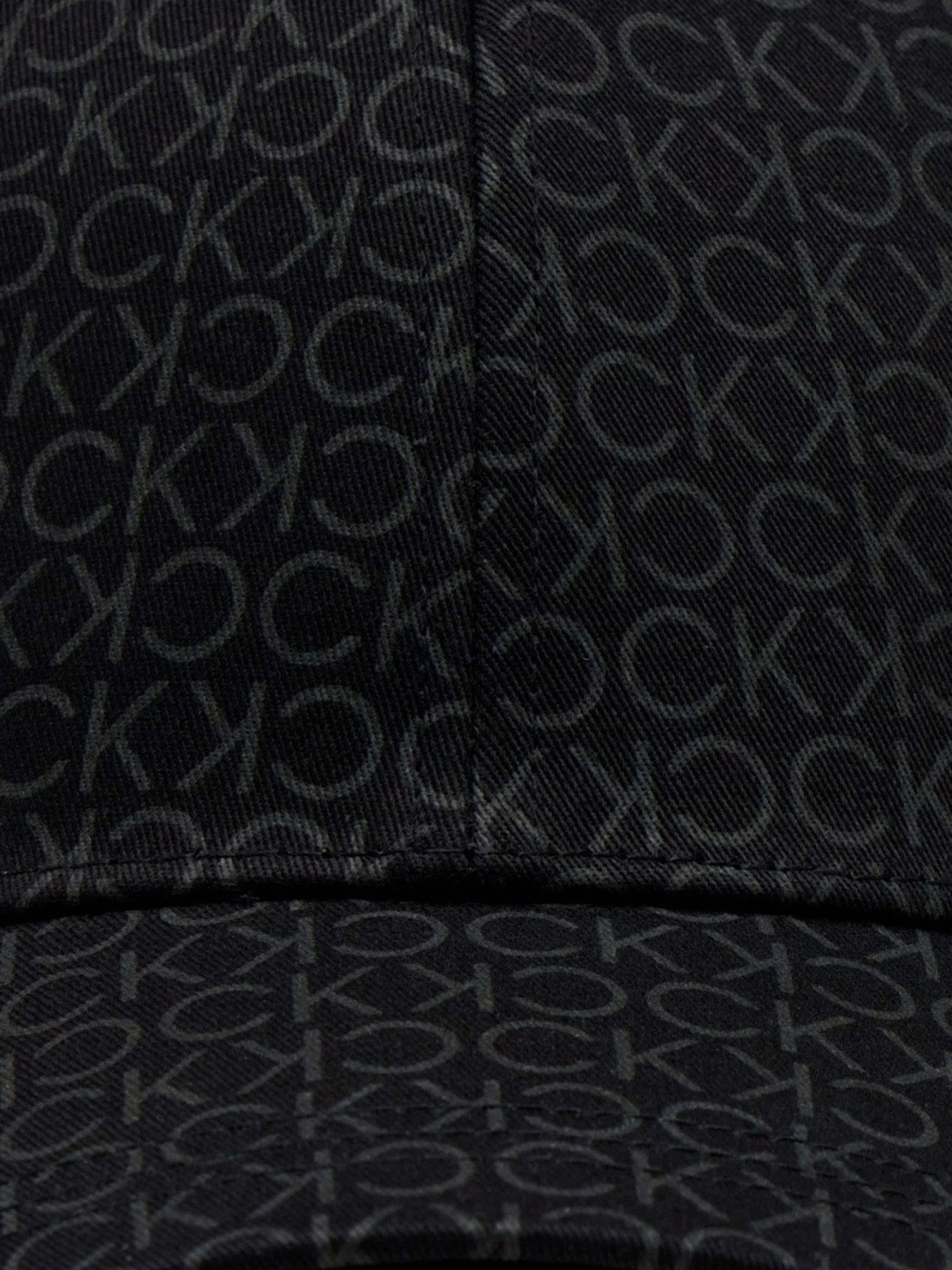 Шапки и кепки Calvin Klein модель K60K611999-BEH Шапки и кепки Calvin Klein модель K60K611999-BEH Фото