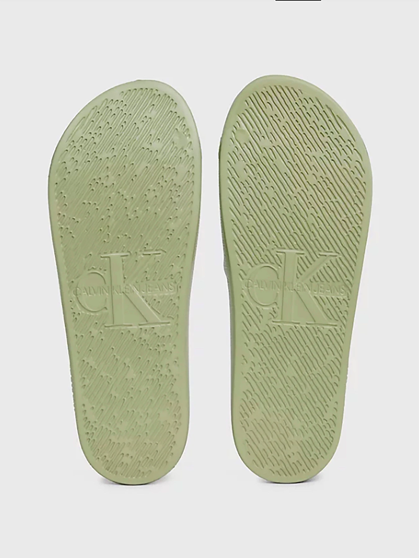 Шлёпанцы Calvin Klein модель YM0YM00060-01M Шлёпанцы Calvin Klein модель YM0YM00060-01M Фото