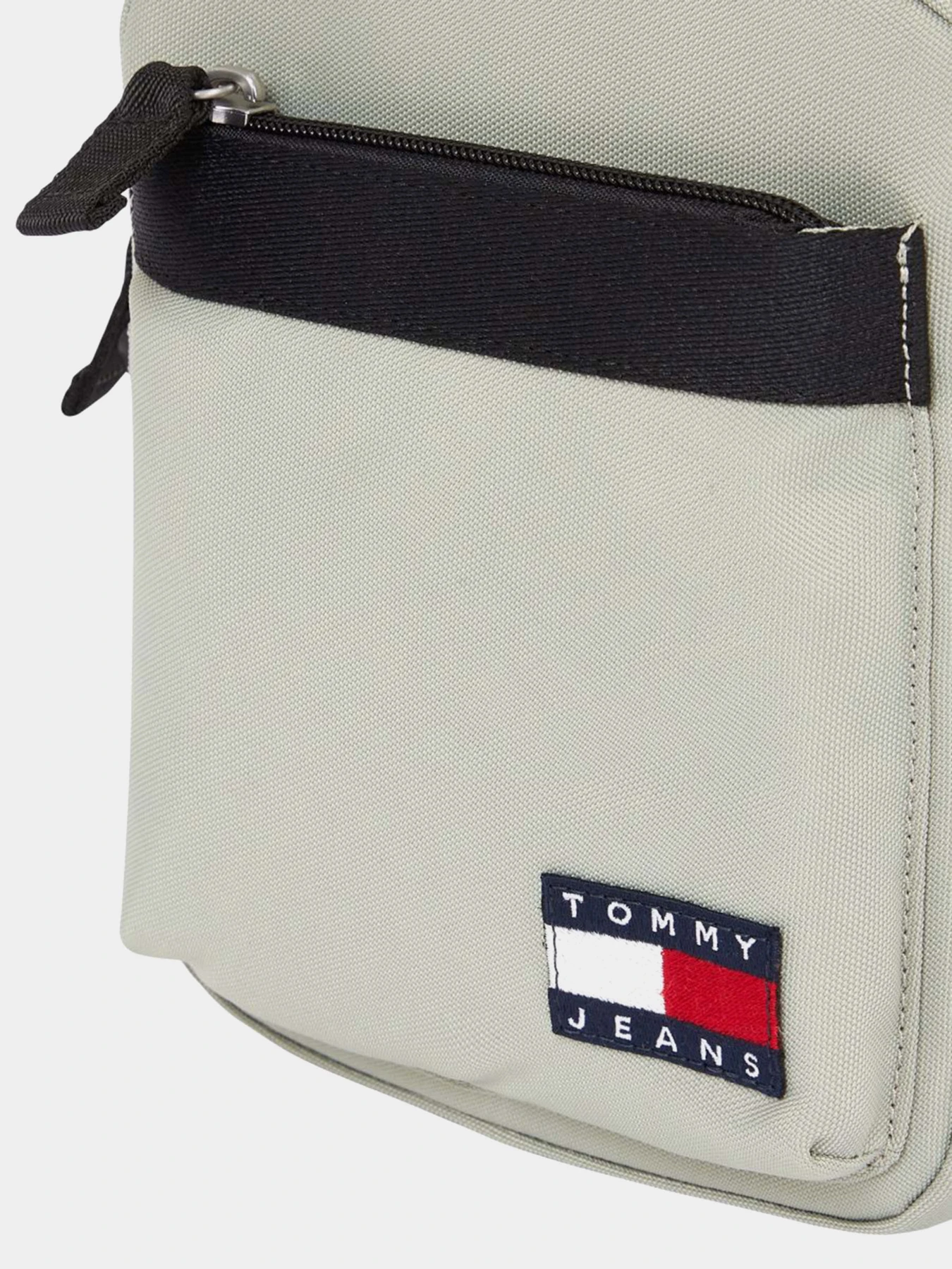 Сумки Tommy Hilfiger модель AM0AM11967-PMI Сумки Tommy Hilfiger модель AM0AM11967-PMI Фото