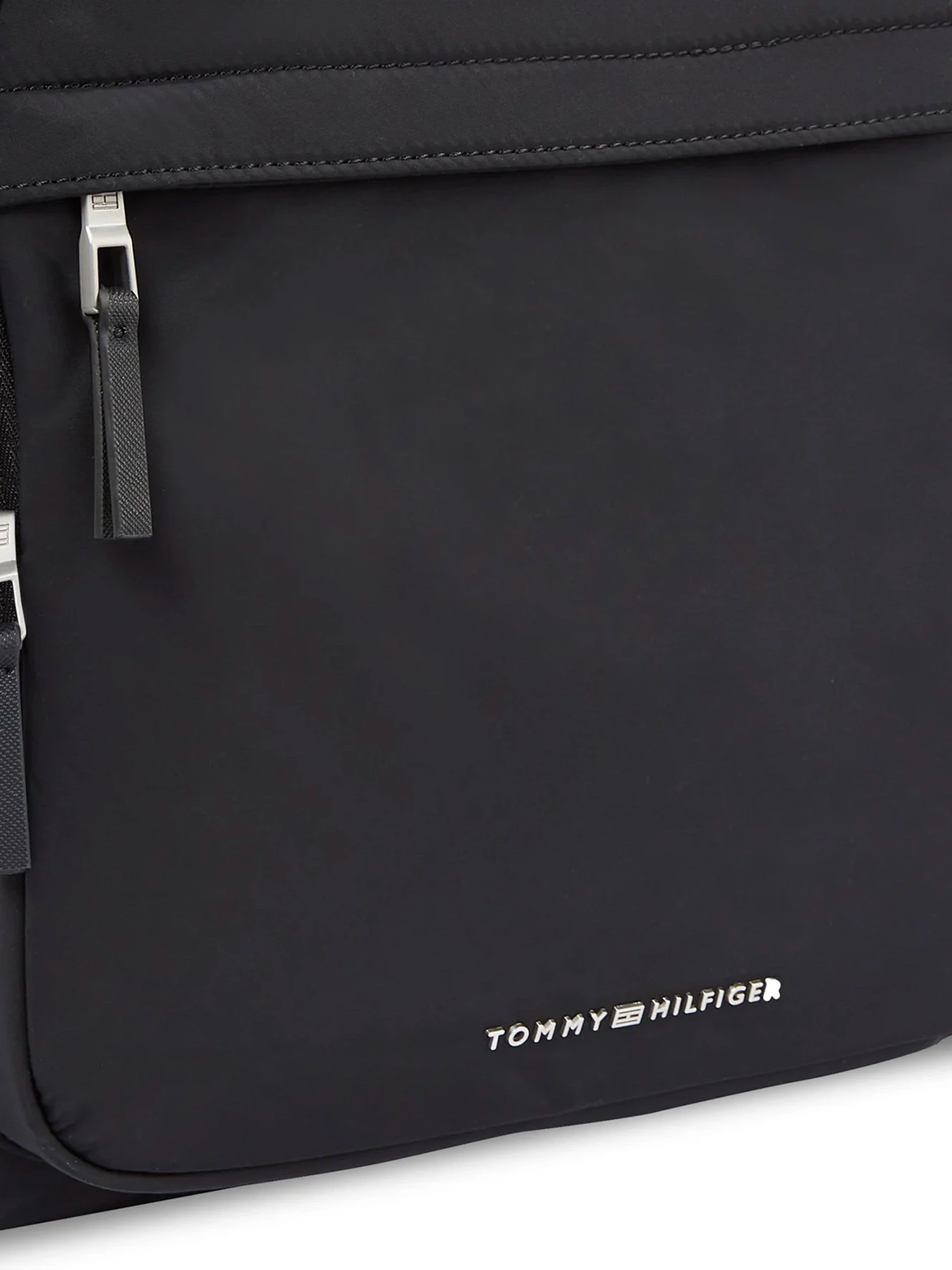 Рюкзаки Tommy Hilfiger модель AM0AM12214-BDS Рюкзаки Tommy Hilfiger модель AM0AM12214-BDS Фото