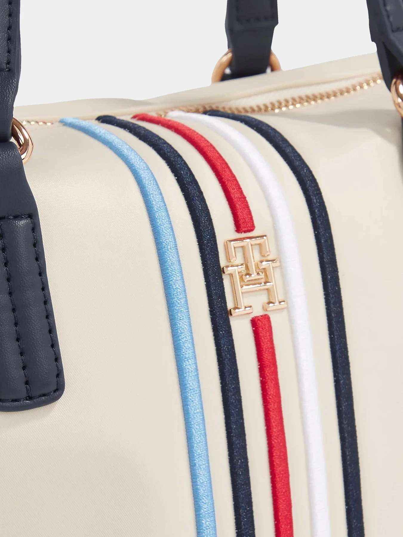Сумки Tommy Hilfiger модель AW0AW15986-AEF Сумки Tommy Hilfiger модель AW0AW15986-AEF Фото