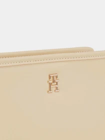Сумки Tommy Hilfiger модель AW0AW16163-ACR Фото
