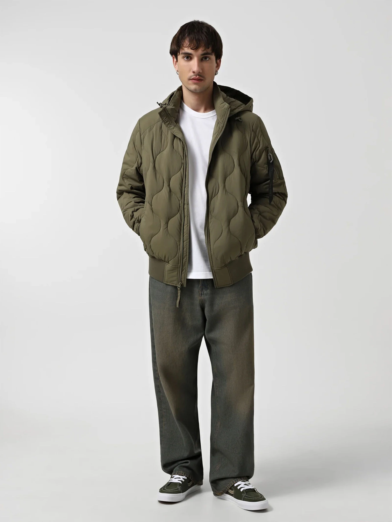 Куртки и дубленки Alpha Industries модель MJL54501C1_359 Куртки и дубленки Alpha Industries модель MJL54501C1_359 Фото