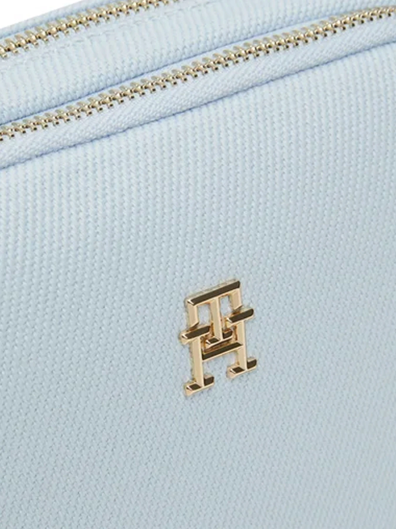 Сумки Tommy Hilfiger модель AW0AW16419-C1O Сумки Tommy Hilfiger модель AW0AW16419-C1O Фото