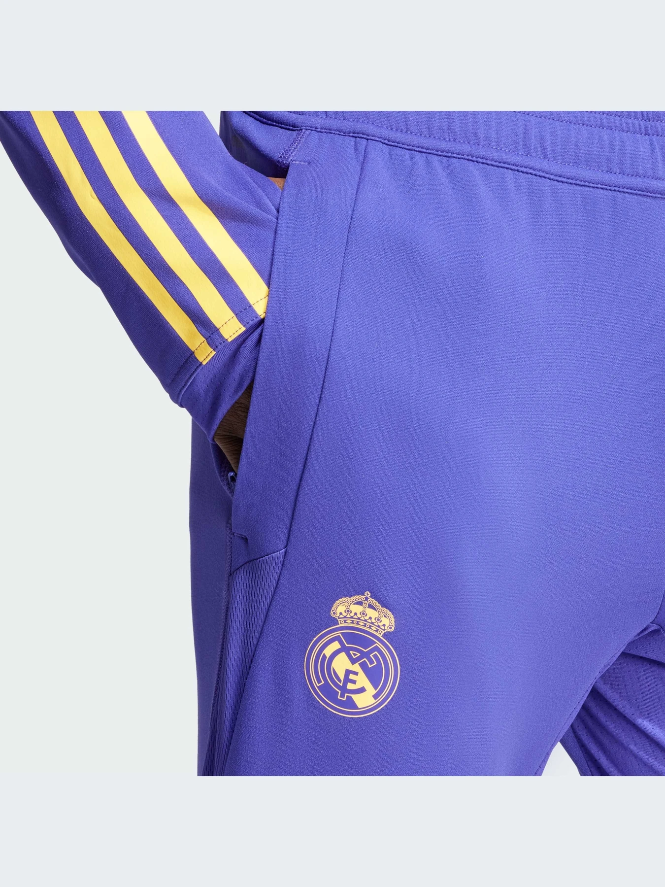 Брюки Adidas Tiro модель IQ0542-KZ Брюки Adidas Tiro модель IQ0542-KZ Фото