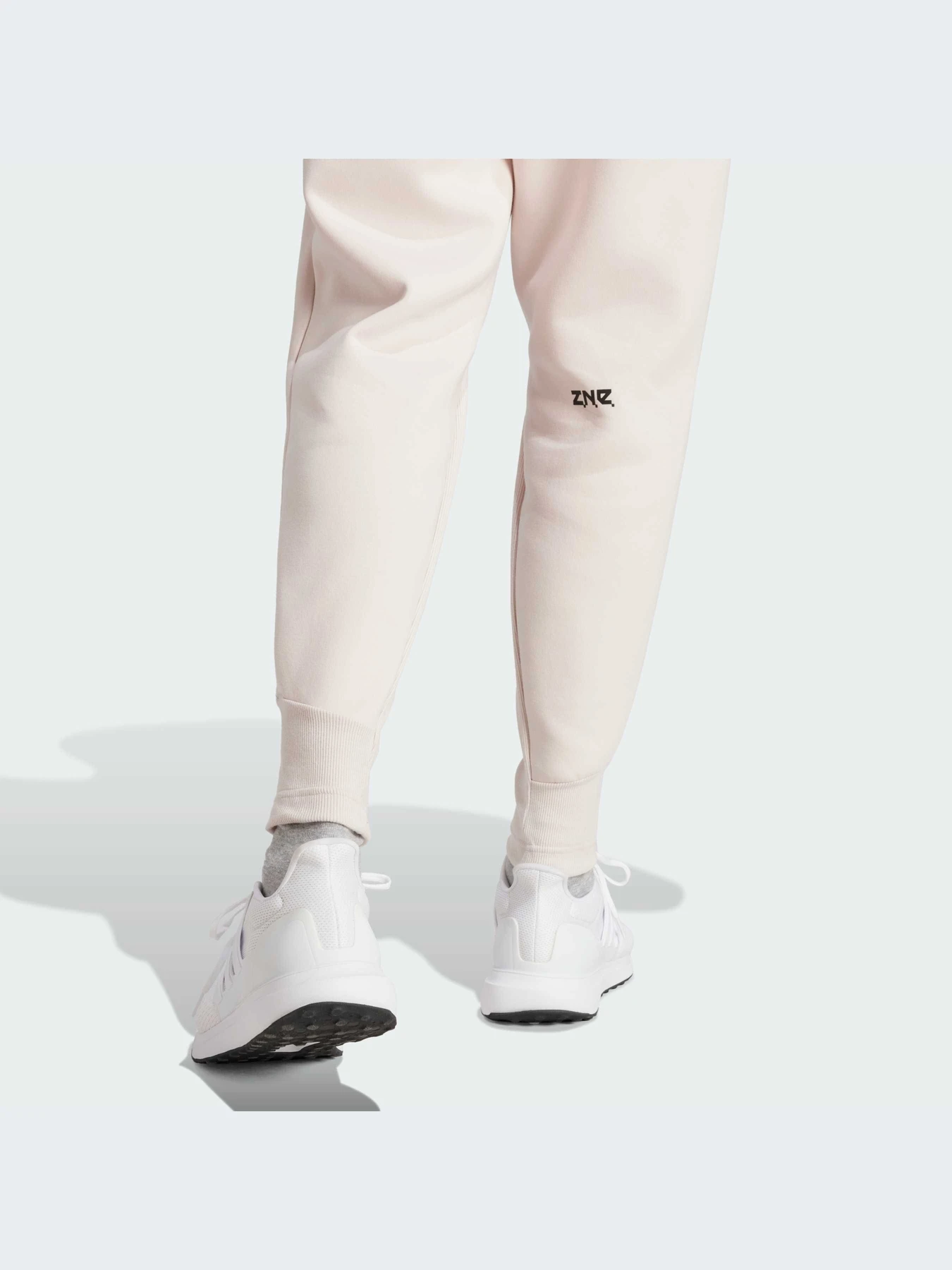 Брюки Adidas ZNE модель IR5204-KZ Брюки Adidas ZNE модель IR5204-KZ Фото