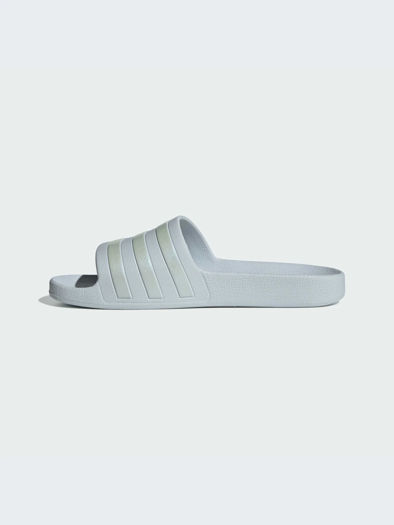 Шлёпанцы Adidas Adilette модель IF0894-KZ Шлёпанцы Adidas Adilette модель IF0894-KZ Фото