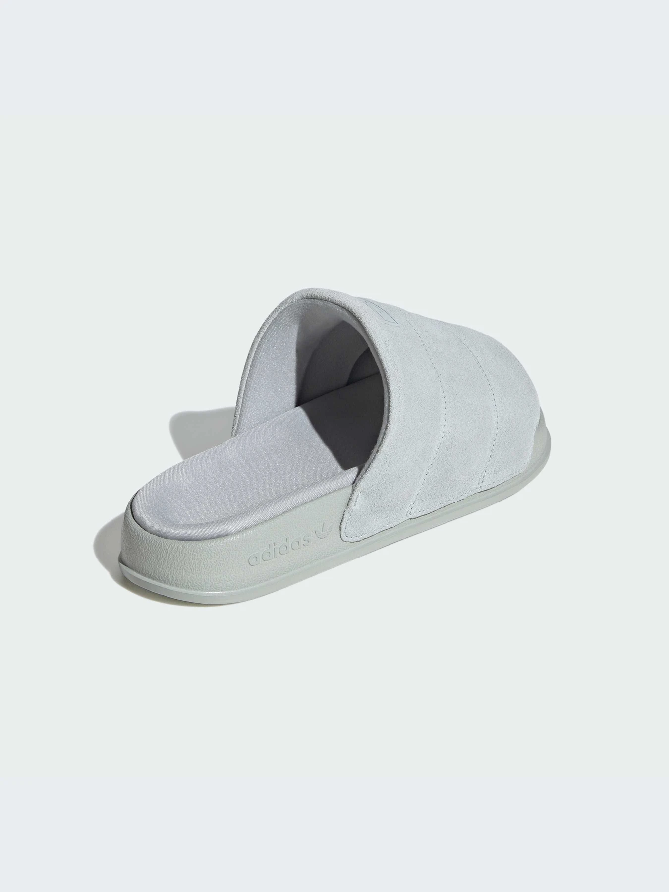Шлёпанцы Adidas Adilette модель IF3574-KZ Шлёпанцы Adidas Adilette модель IF3574-KZ Фото