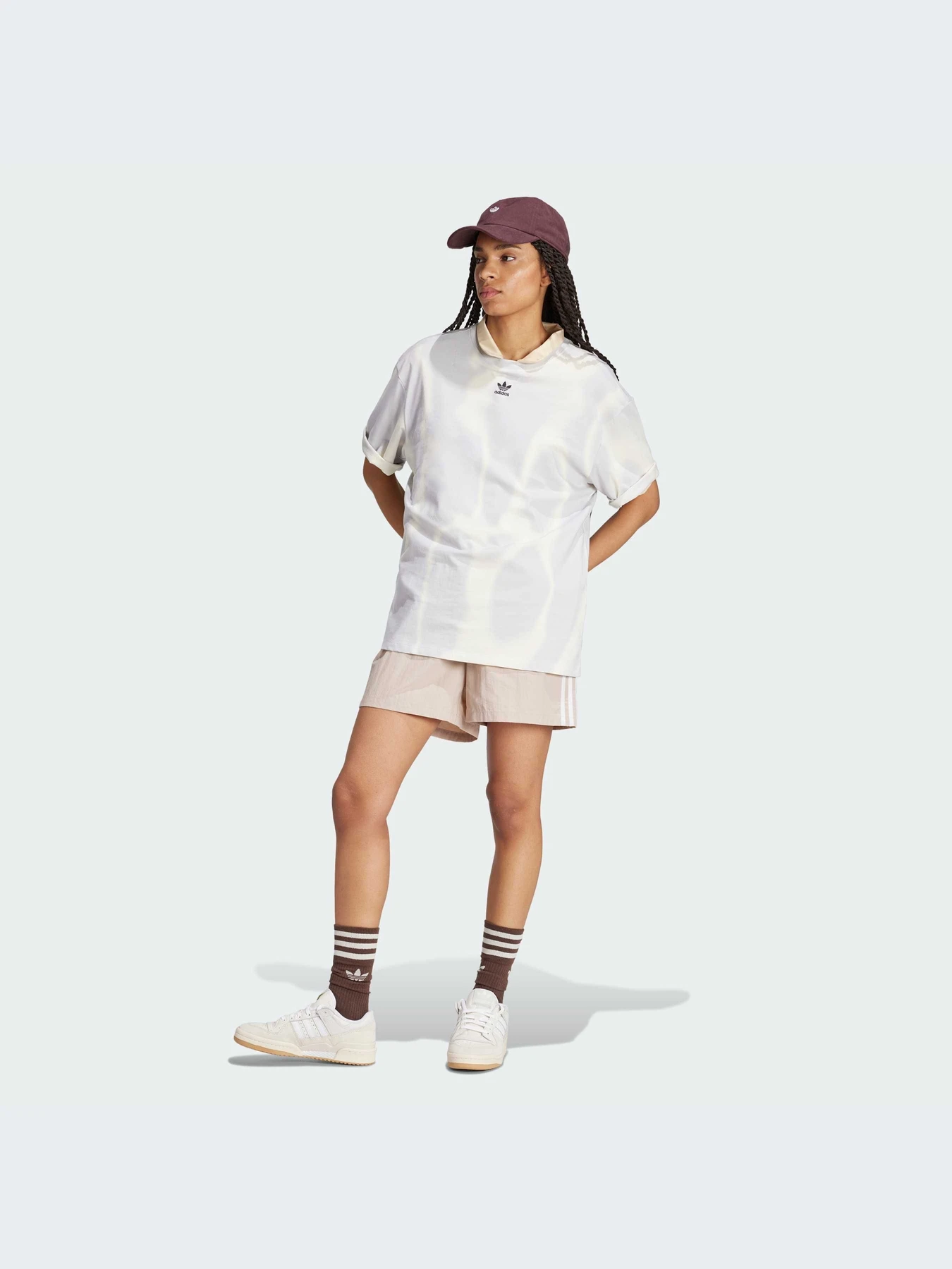 Футболки и поло Adidas Graphics модель IU2481-KZ Футболки и поло Adidas Graphics модель IU2481-KZ Фото