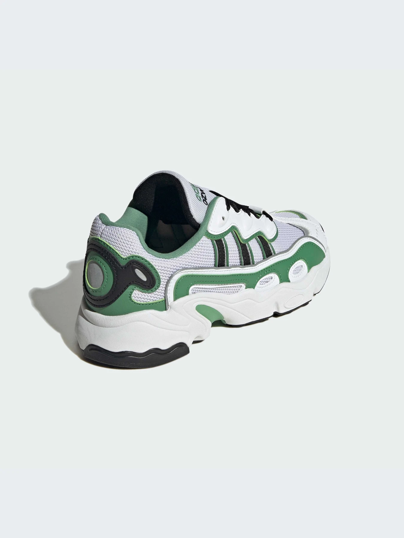 Кроссовки Adidas Ozweego модель IG6075-KZ Кроссовки Adidas Ozweego модель IG6075-KZ Фото
