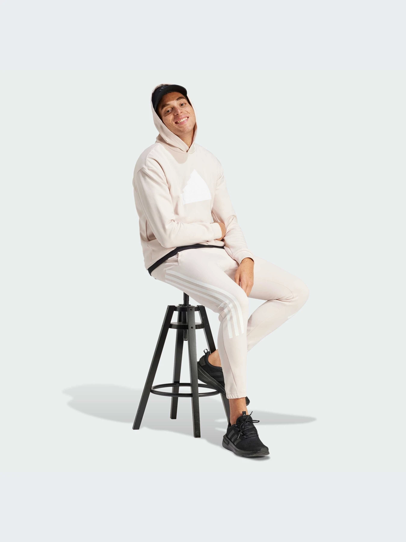 Худи и свитшоты Adidas модель IR9187-KZ Худи и свитшоты Adidas модель IR9187-KZ Фото