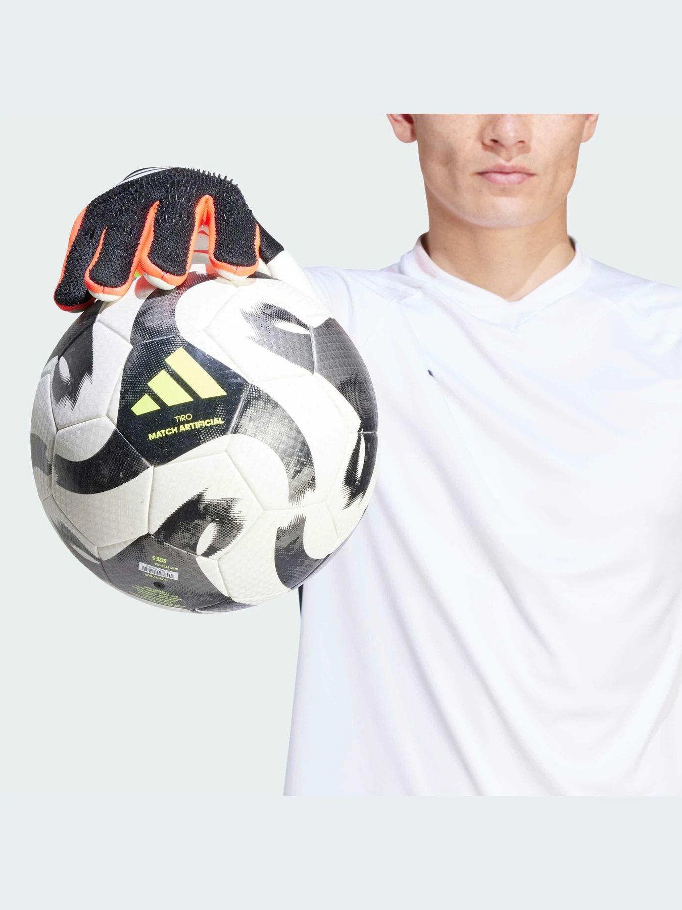 Перчатки для спорта Adidas модель IQ4034-KZ Перчатки для спорта Adidas модель IQ4034-KZ Фото