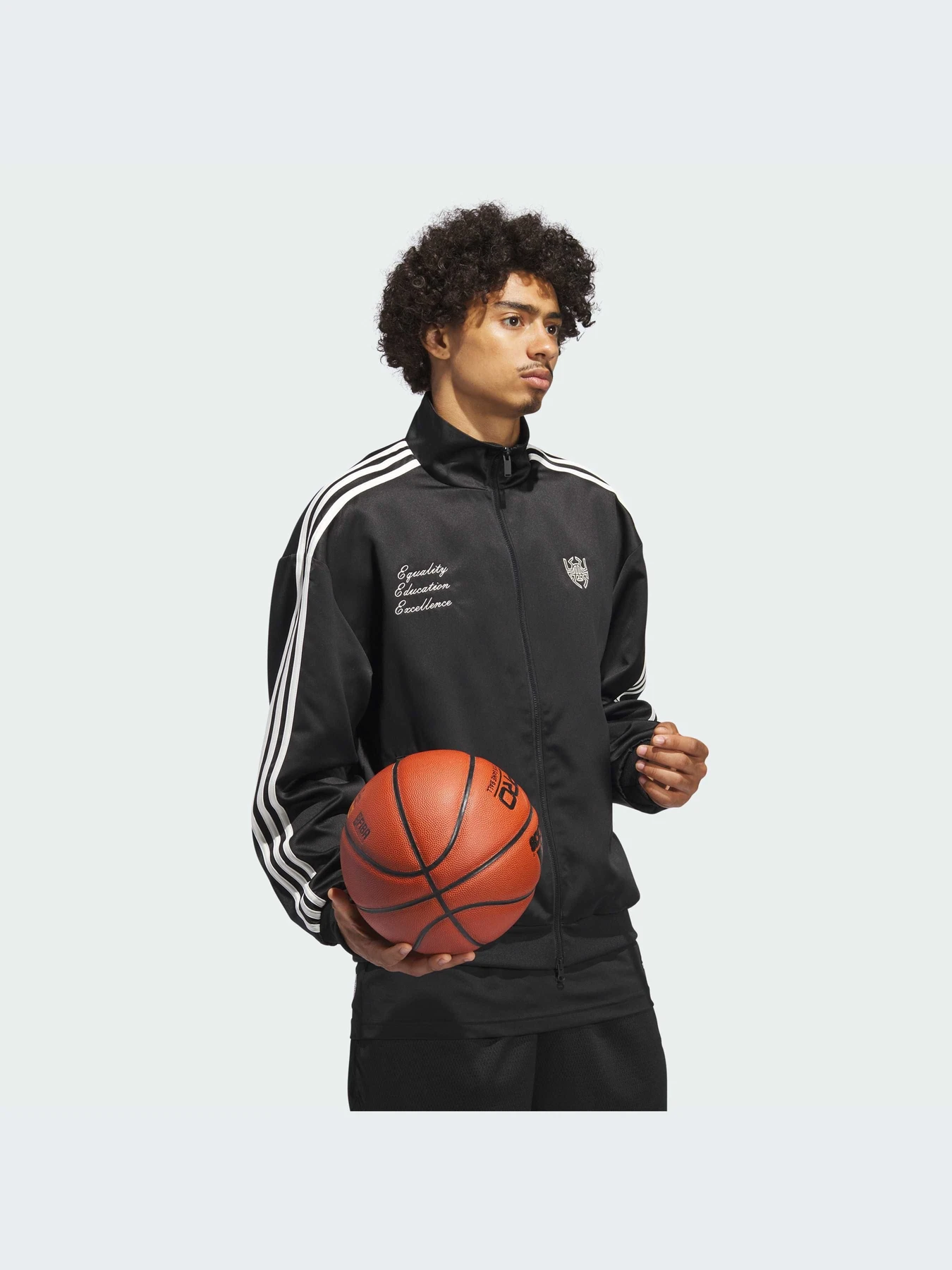 Куртки и дубленки Adidas модель IJ0281-KZ Куртки и дубленки Adidas модель IJ0281-KZ Фото