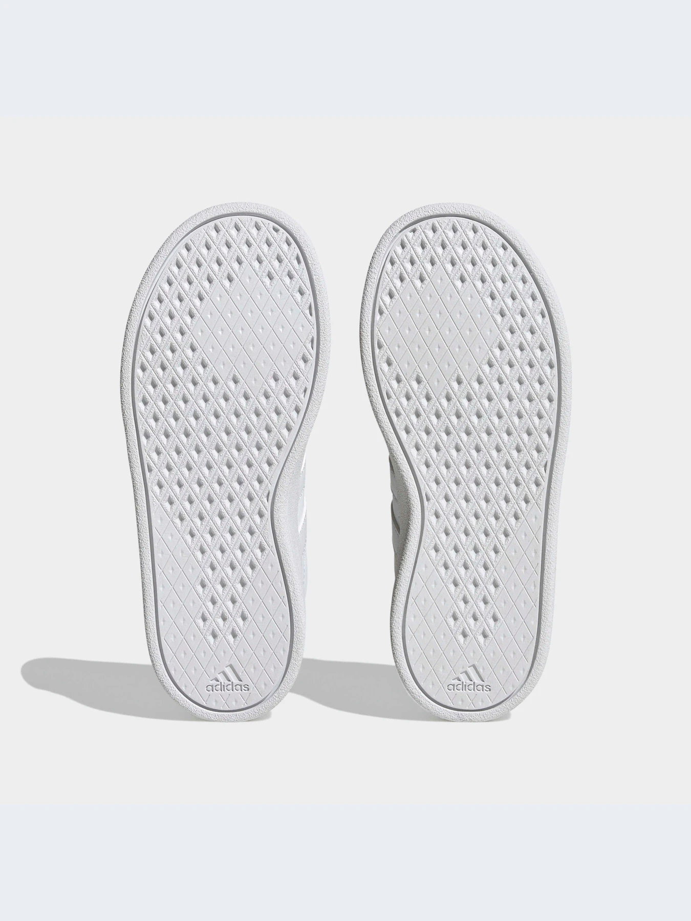 Кроссовки Adidas модель HP8969-KZ Кроссовки Adidas модель HP8969-KZ Фото
