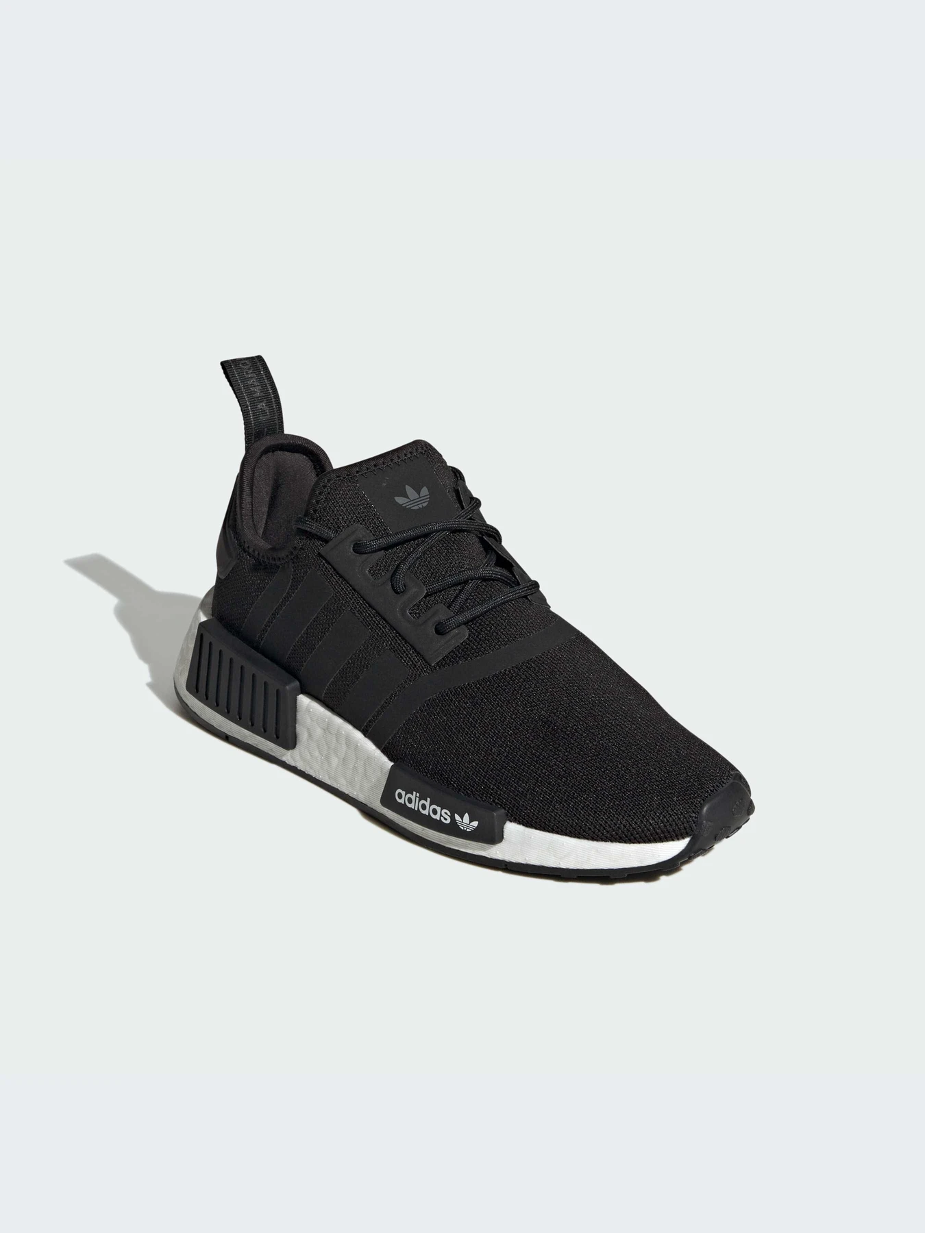 Кроссовки Adidas NMD модель H02333-KZ Кроссовки Adidas NMD модель H02333-KZ Фото