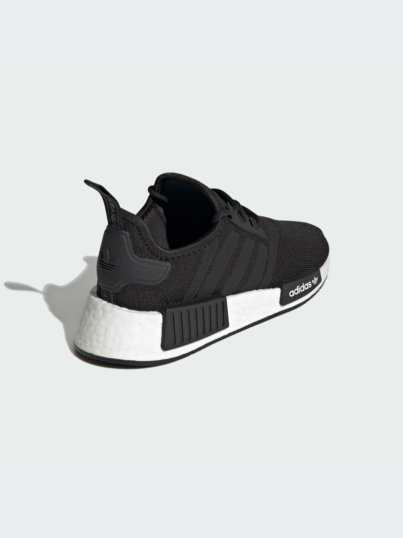 Кроссовки Adidas NMD модель H02333-KZ Кроссовки Adidas NMD модель H02333-KZ Фото