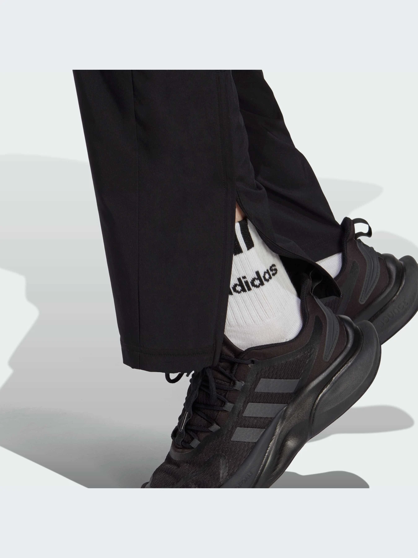 Брюки Adidas модель IC9415-KZ Брюки Adidas модель IC9415-KZ Фото