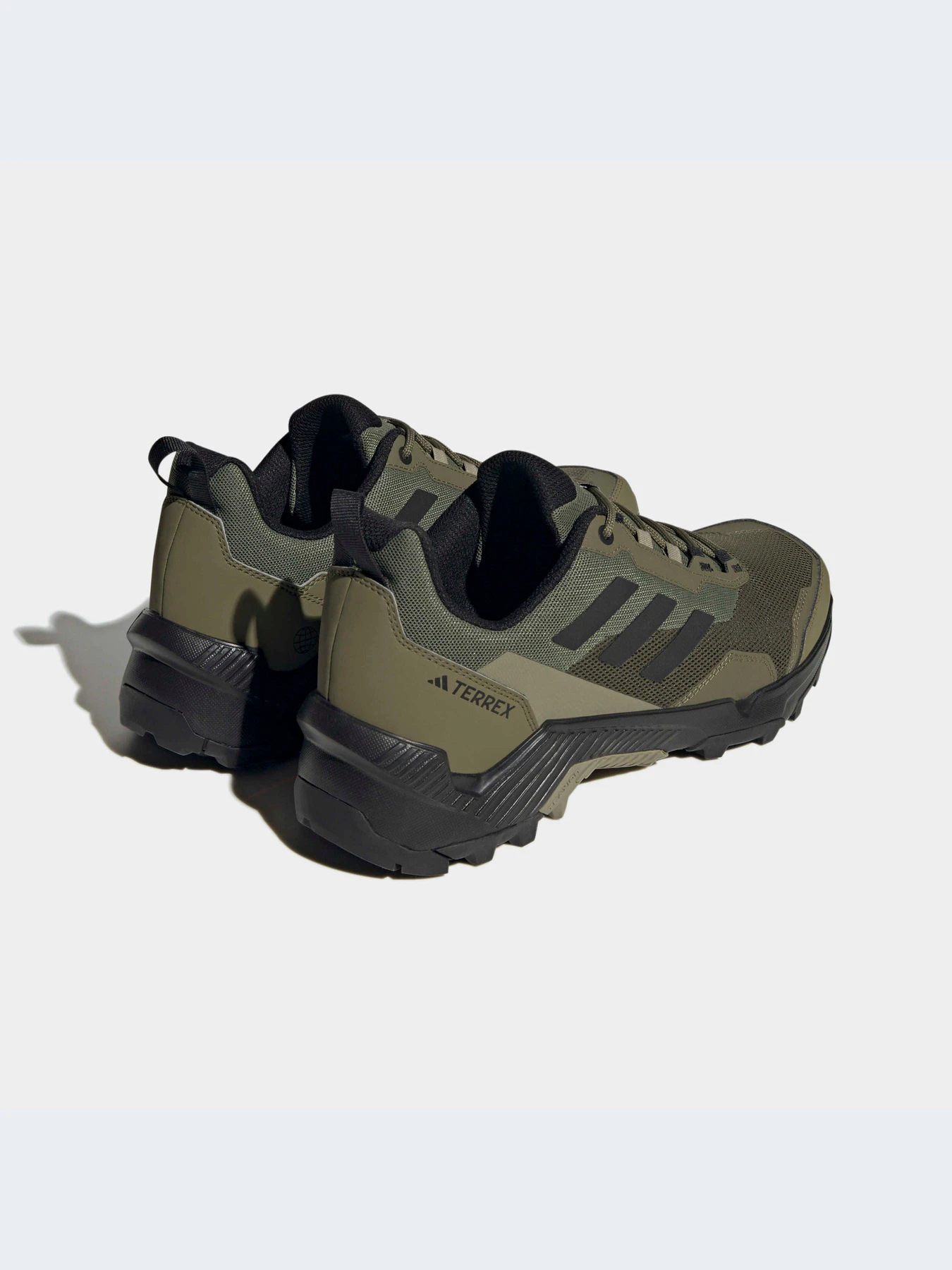 Кроссовки Adidas модель HP8607-KZ Кроссовки Adidas модель HP8607-KZ Фото