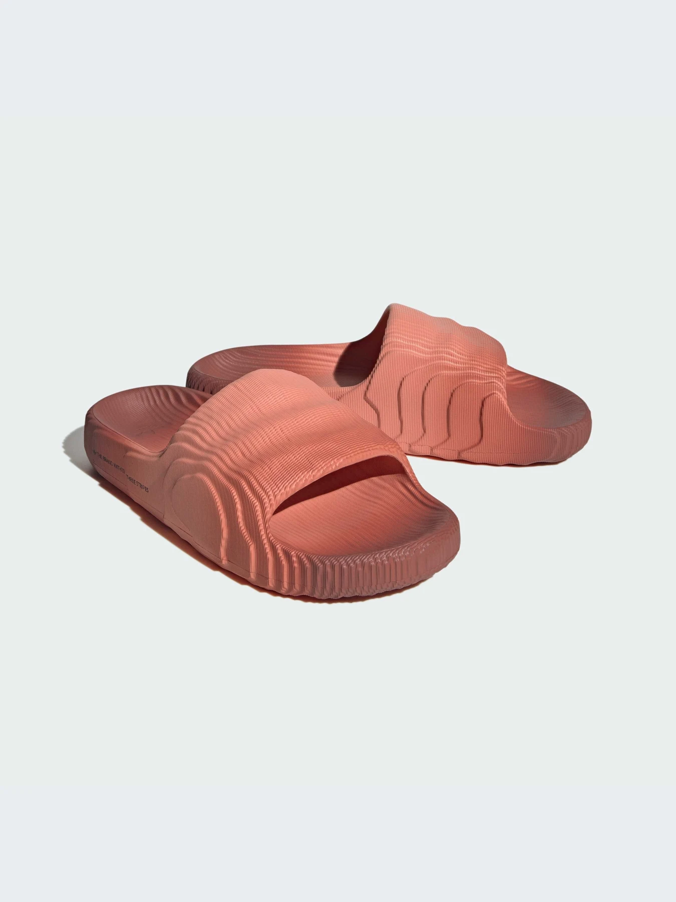 Шлёпанцы Adidas Adilette модель IG7492-KZ Шлёпанцы Adidas Adilette модель IG7492-KZ Фото