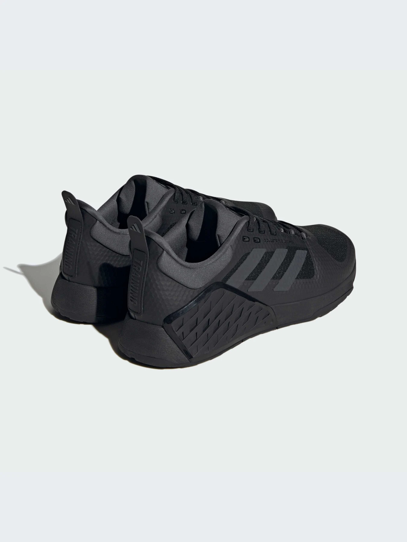 Кроссовки Adidas модель HQ8775-KZ Кроссовки Adidas модель HQ8775-KZ Фото