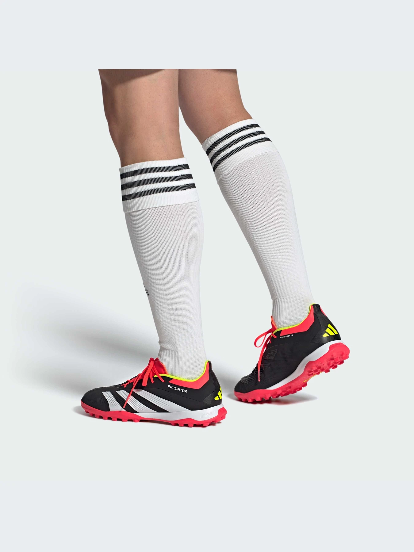 Кроссовки Adidas Predator модель IG7731-KZ Кроссовки Adidas Predator модель IG7731-KZ Фото