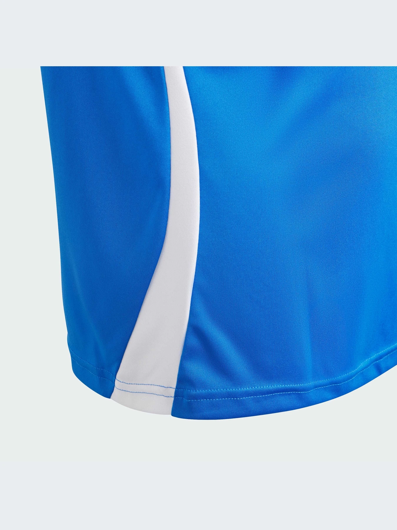 Футболки и поло Adidas модель IQ0498-KZ Футболки и поло Adidas модель IQ0498-KZ Фото
