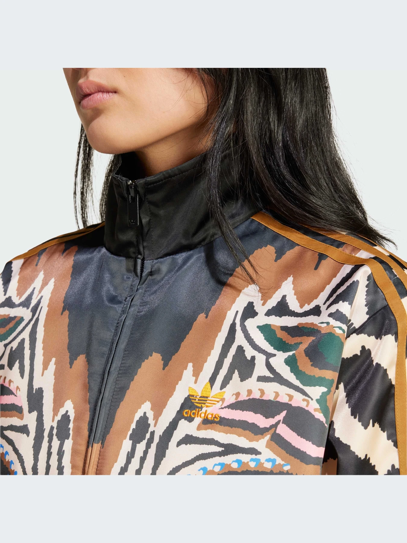 Худи и свитшоты Adidas модель IW0792-KZ Худи и свитшоты Adidas модель IW0792-KZ Фото