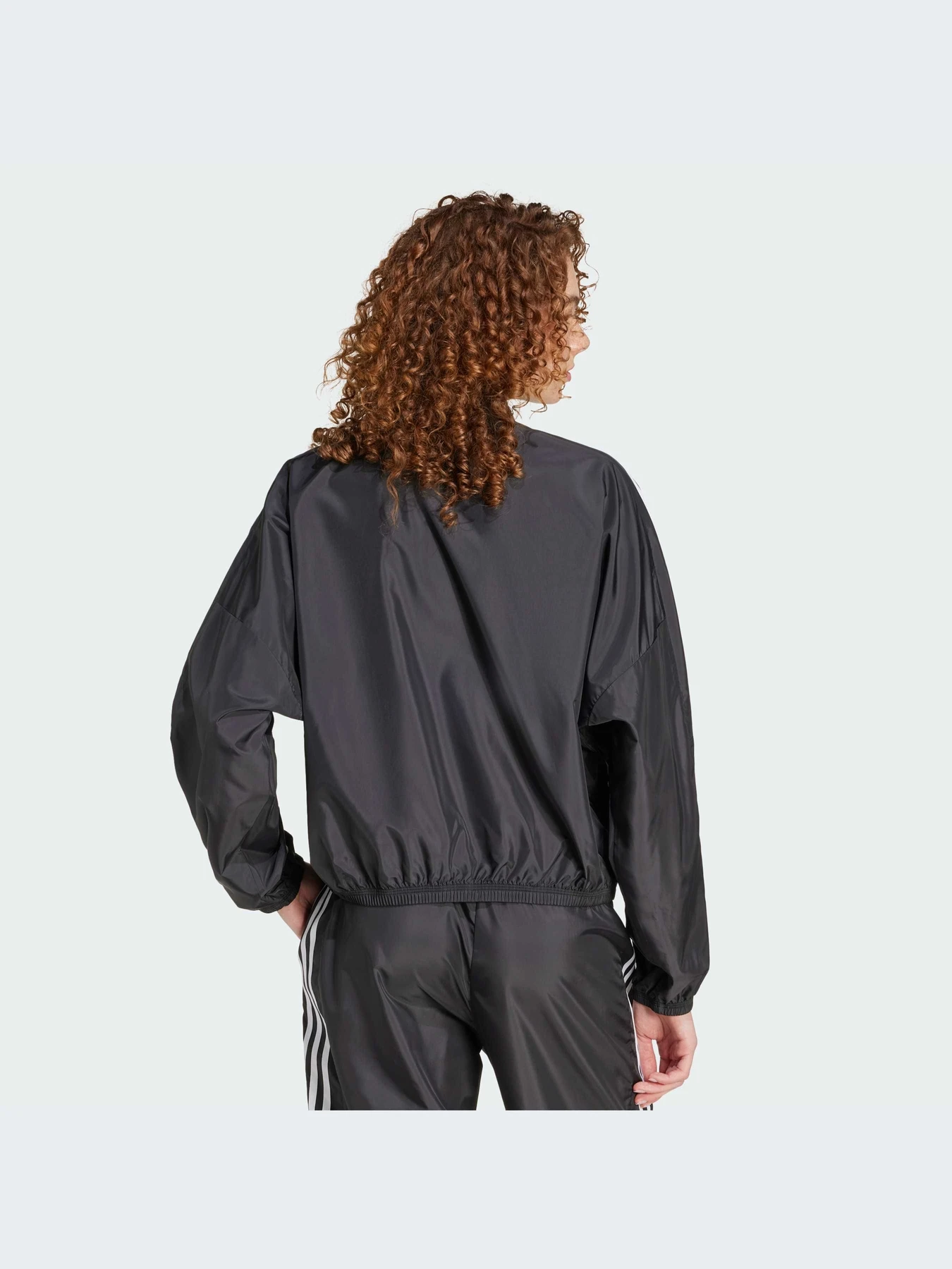 Худи и свитшоты Adidas модель IX3511-KZ Худи и свитшоты Adidas модель IX3511-KZ Фото