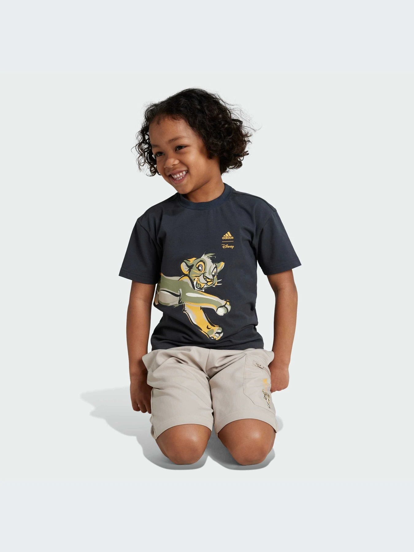 Костюмы Adidas Disney модель IV9639-KZ Костюмы Adidas Disney модель IV9639-KZ Фото