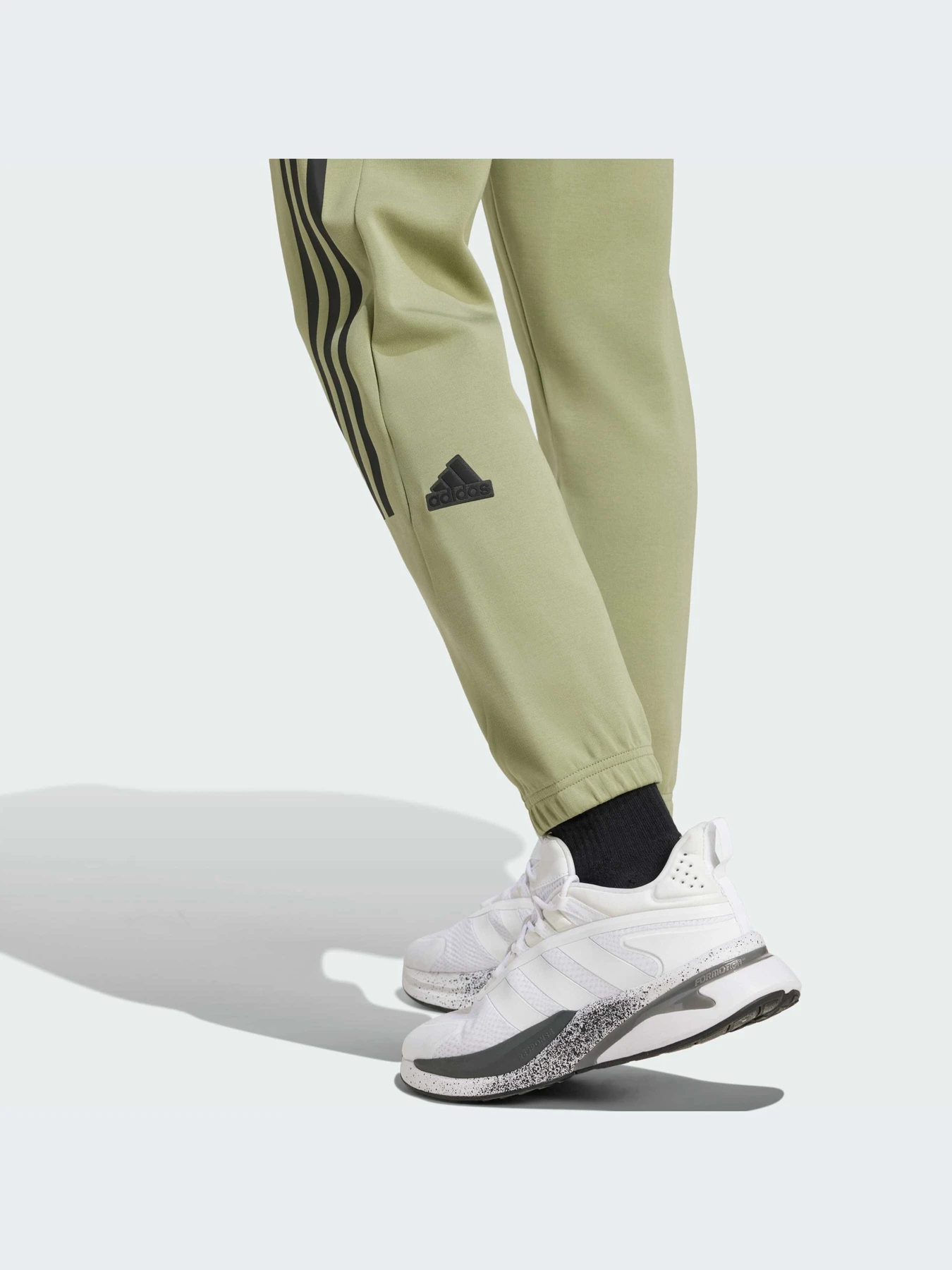 Брюки Adidas модель IW8534-KZ Брюки Adidas модель IW8534-KZ Фото
