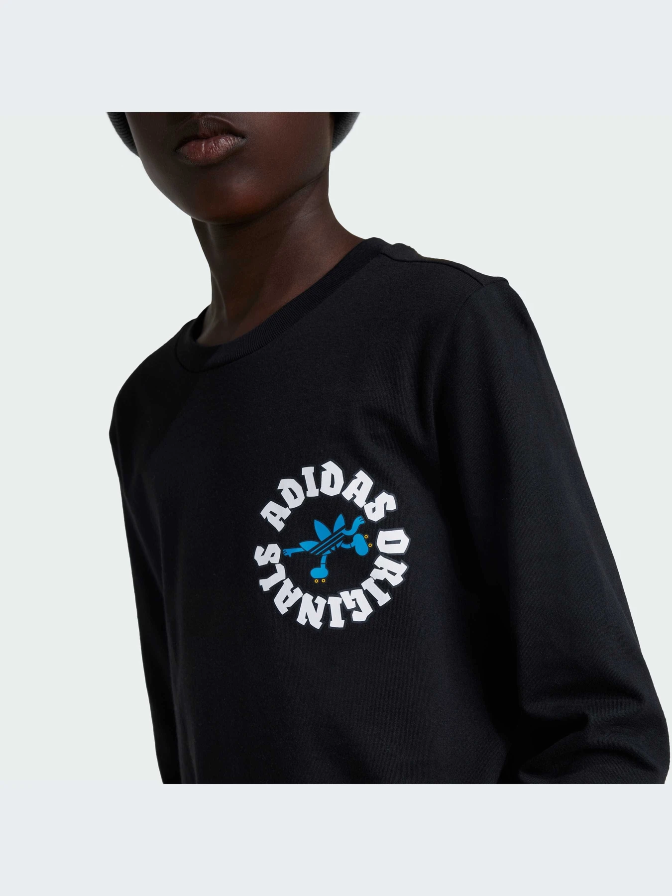 Худи и свитшоты Adidas Graphics модель IY5454-KZ Худи и свитшоты Adidas Graphics модель IY5454-KZ Фото