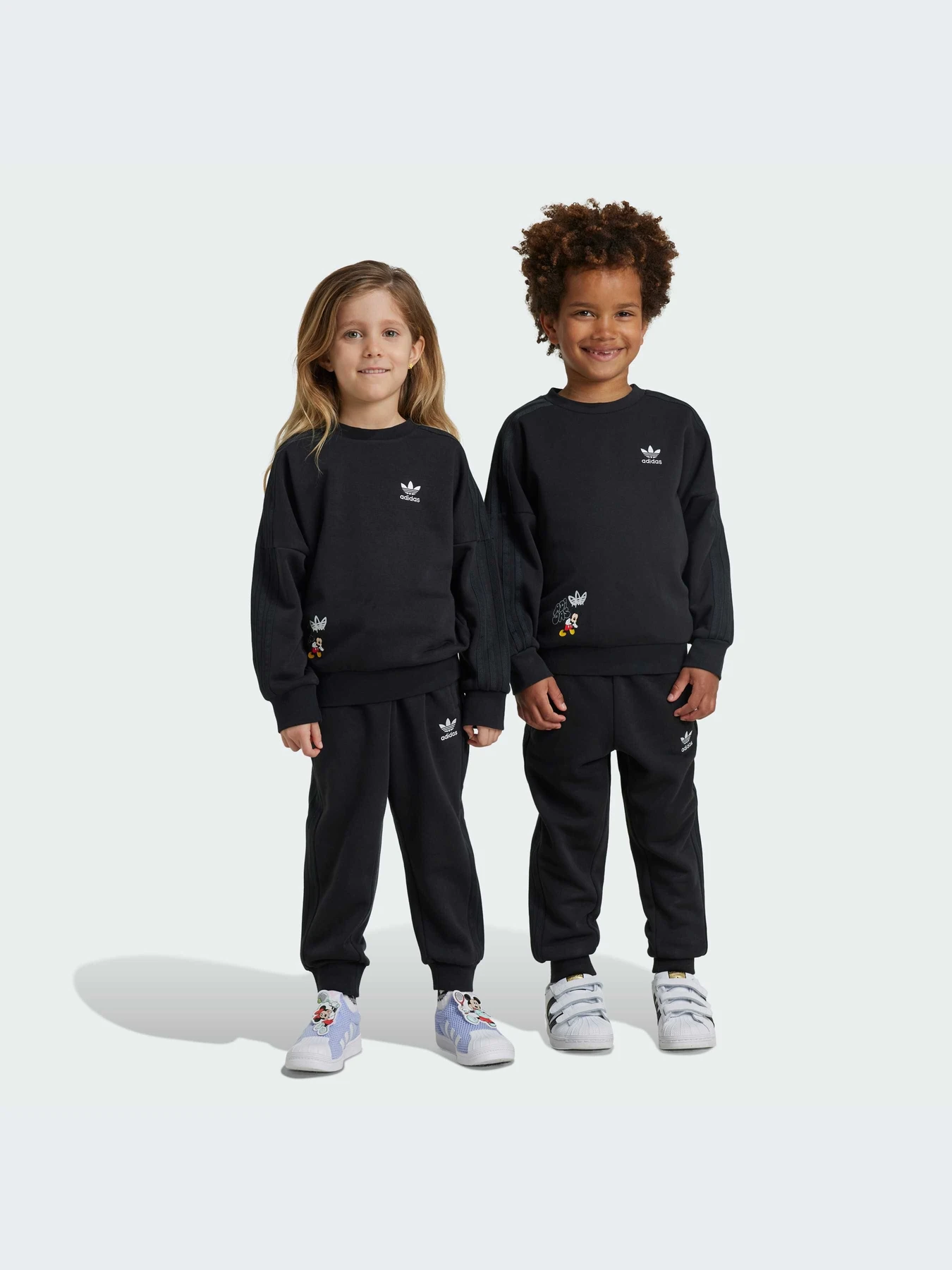 Костюмы Adidas модель IX6432-KZ Костюмы Adidas модель IX6432-KZ Фото