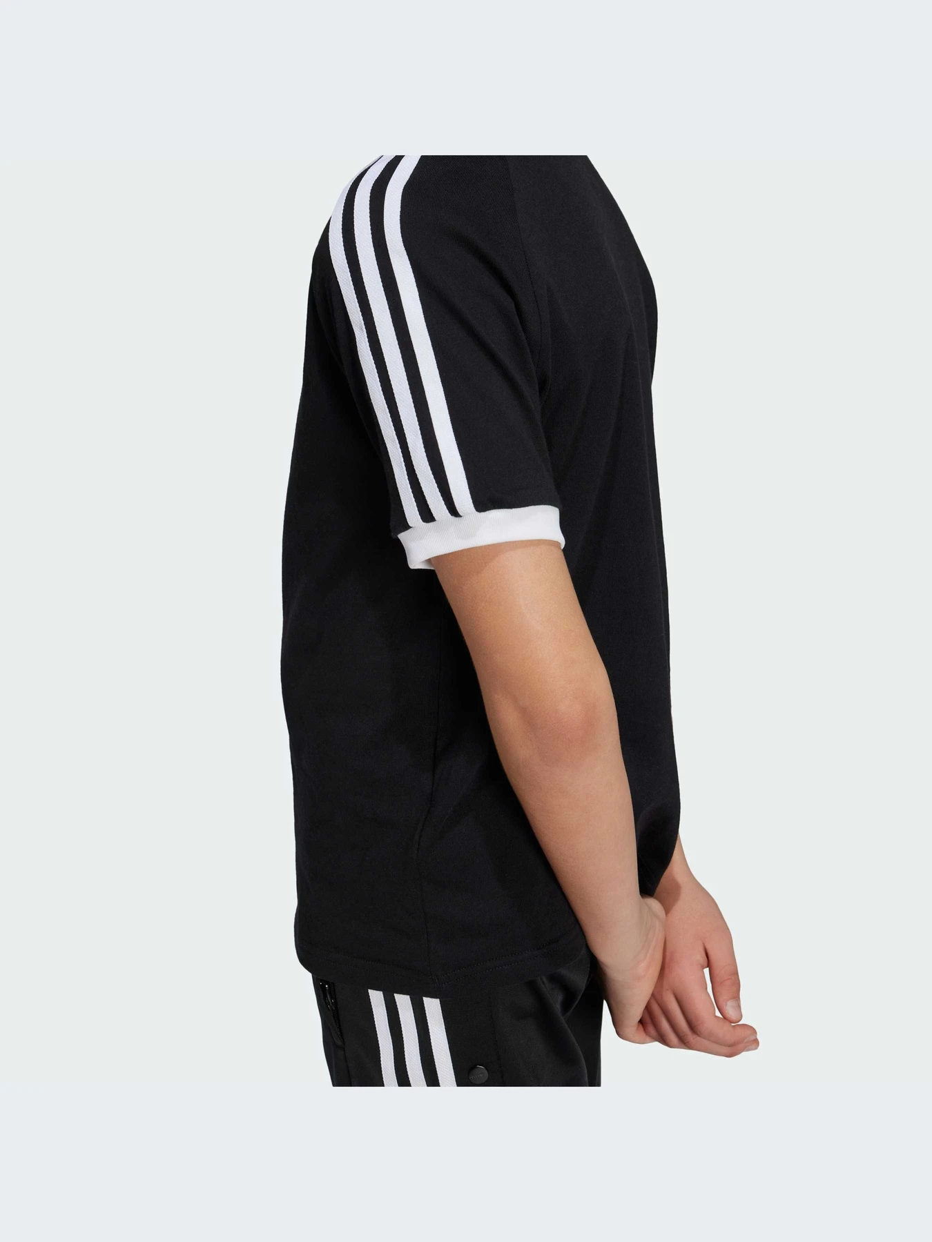 Футболки и поло Adidas модель IX7626-KZ Футболки и поло Adidas модель IX7626-KZ Фото