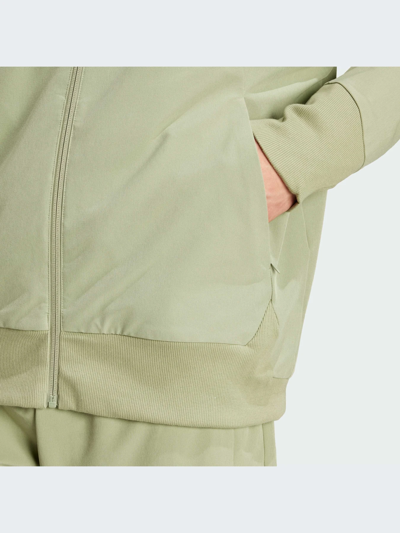 Куртки и дубленки Adidas ZNE модель IS9279-KZ Куртки и дубленки Adidas ZNE модель IS9279-KZ Фото