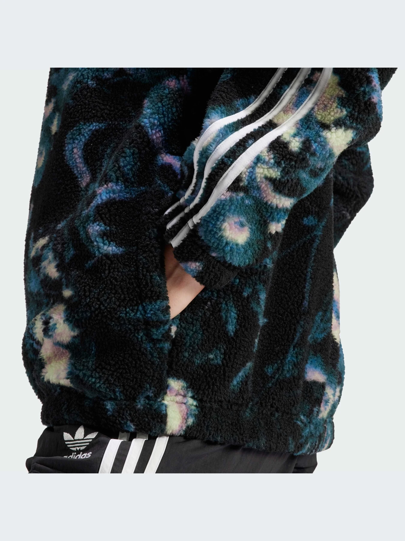 Худи и свитшоты Adidas Graphics модель II8451-KZ Худи и свитшоты Adidas Graphics модель II8451-KZ Фото
