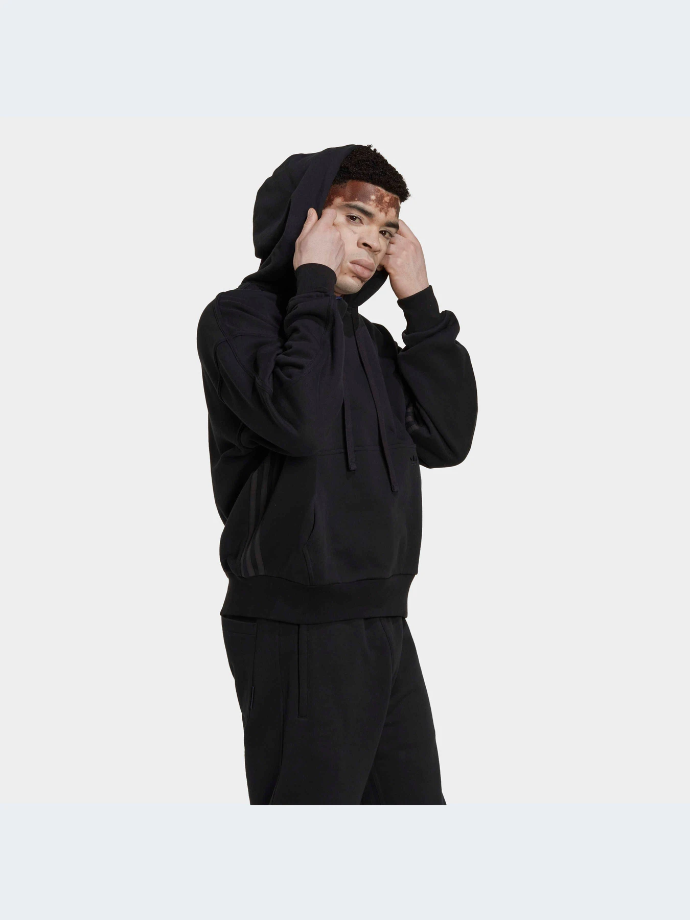 Худи и свитшоты Adidas модель HM5115-KZ Худи и свитшоты Adidas модель HM5115-KZ Фото