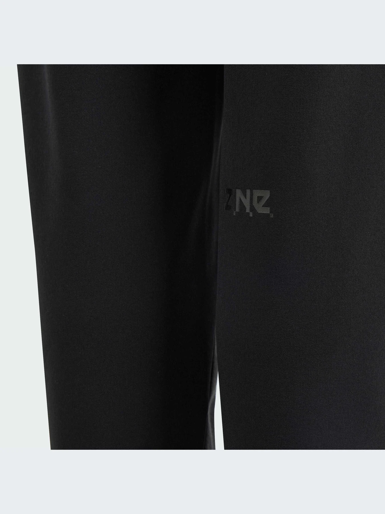 Брюки Adidas ZNE модель IN6962-KZ Брюки Adidas ZNE модель IN6962-KZ Фото
