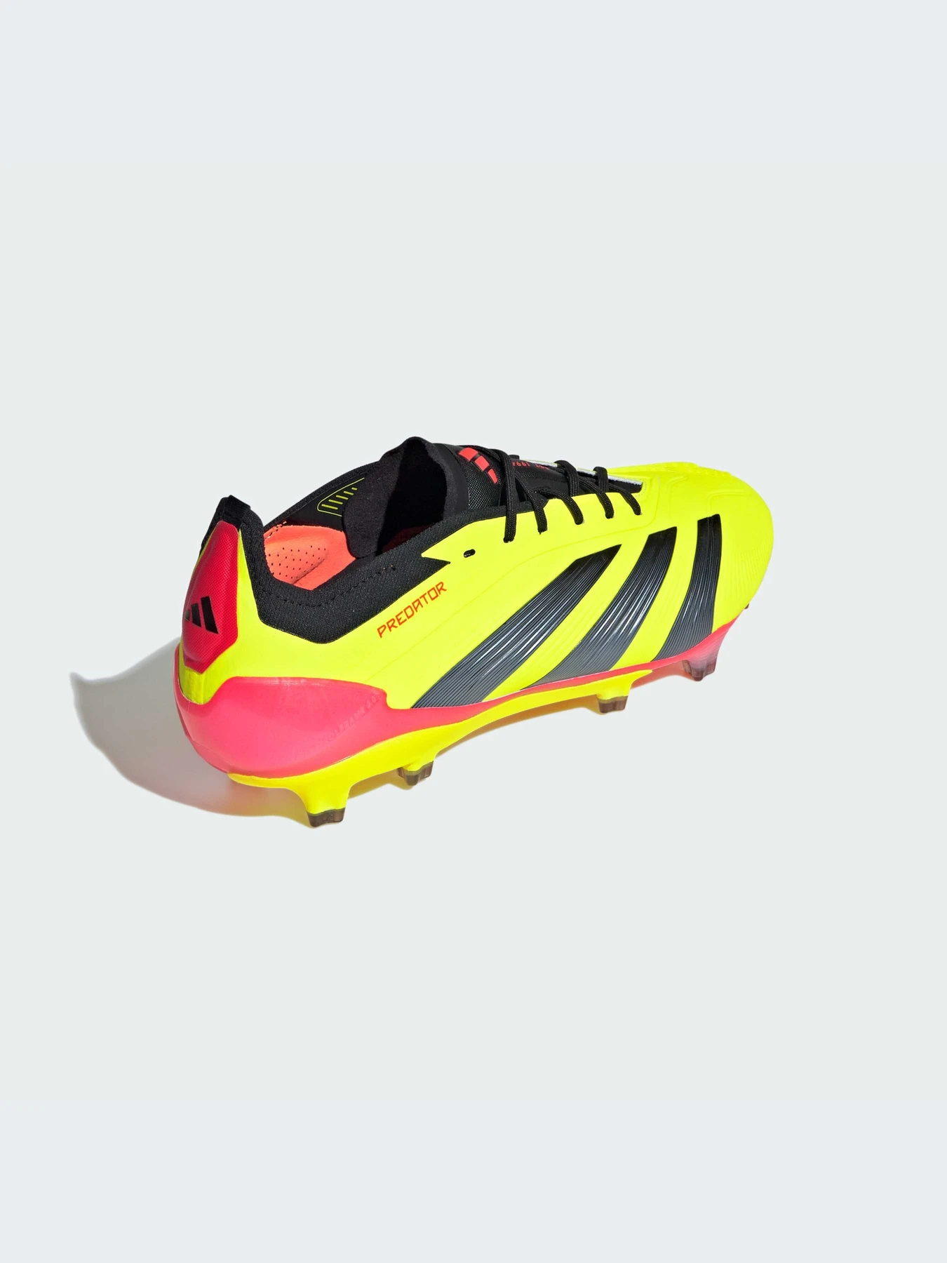 Кроссовки Adidas Predator модель IF5441-KZ Кроссовки Adidas Predator модель IF5441-KZ Фото