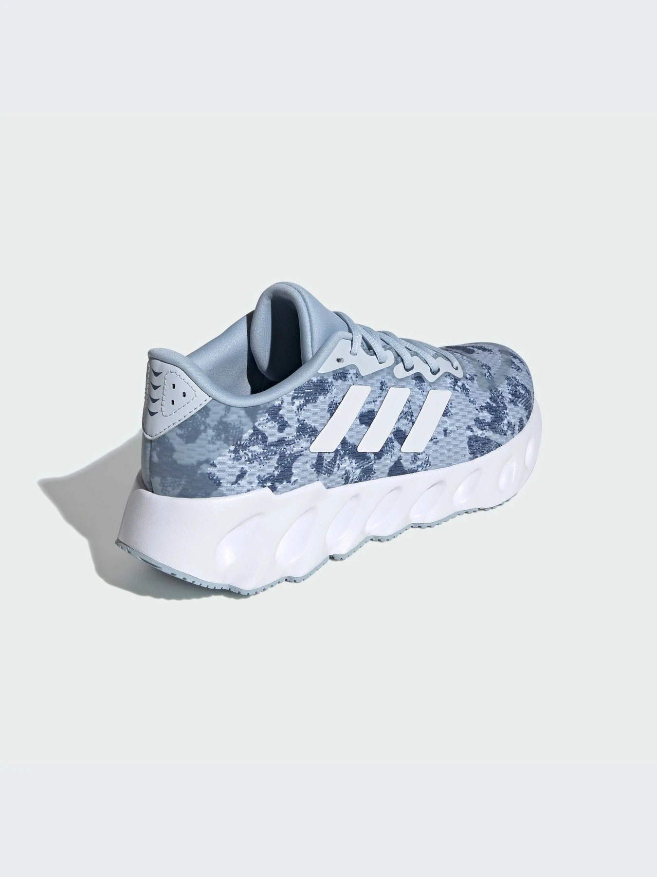 Кроссовки Adidas модель IF6481-KZ Кроссовки Adidas модель IF6481-KZ Фото