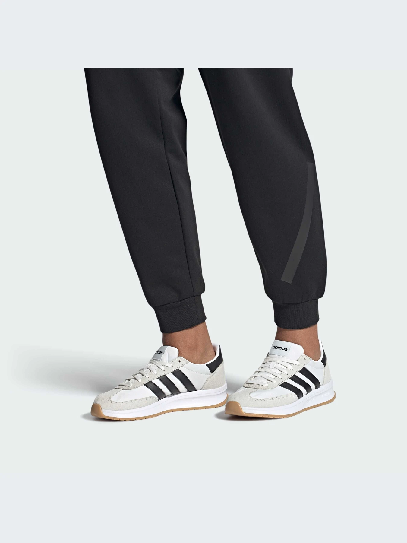 Кроссовки Adidas модель IH8584-KZ Кроссовки Adidas модель IH8584-KZ Фото
