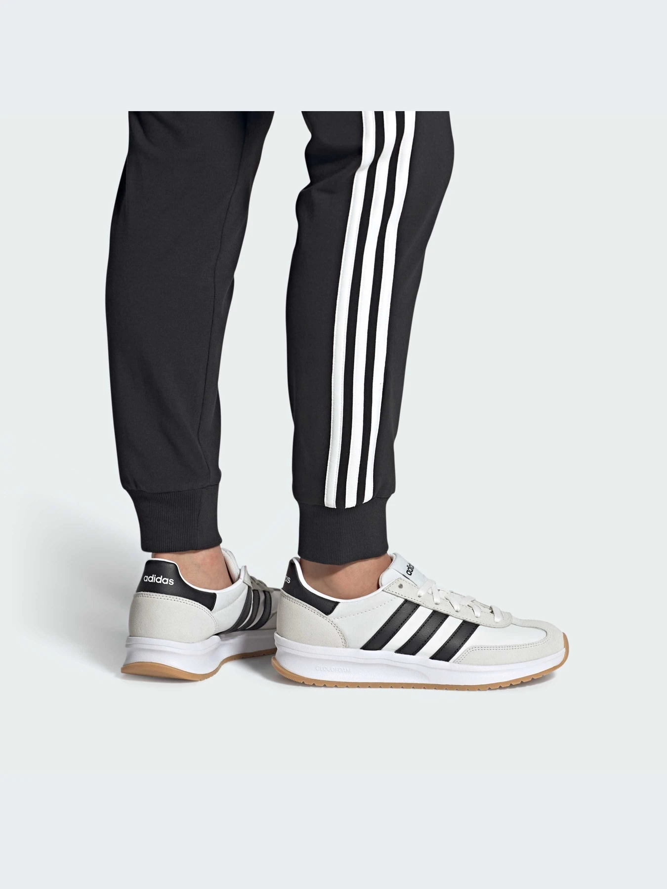 Кроссовки Adidas модель IH8594-KZ Кроссовки Adidas модель IH8594-KZ Фото