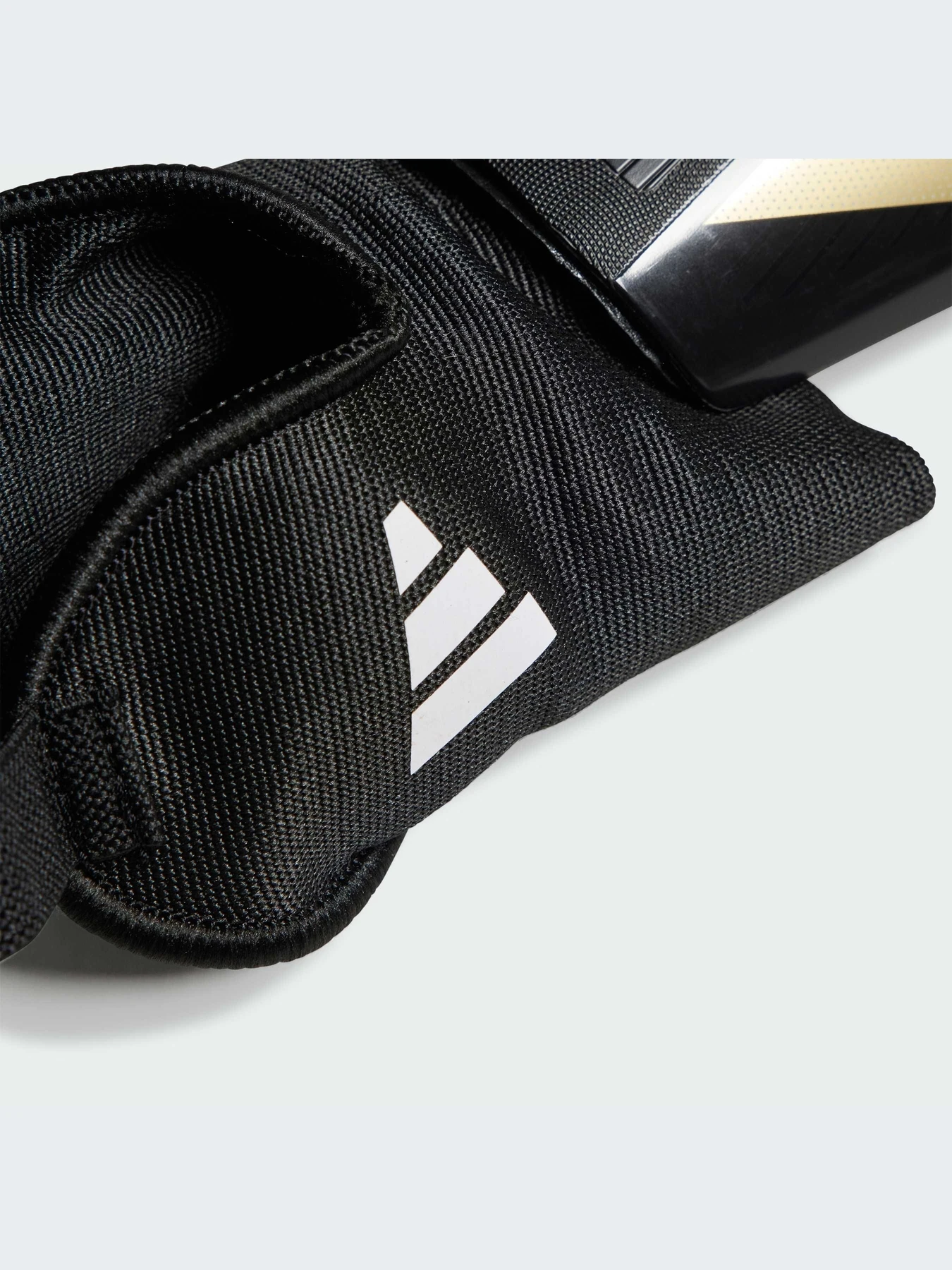 Щитки Adidas Tiro модель IP3997-KZ Щитки Adidas Tiro модель IP3997-KZ Фото