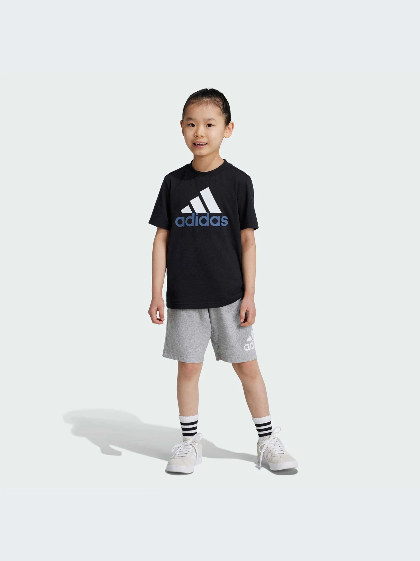 Костюмы Adidas модель IX7325-KZ Костюмы Adidas модель IX7325-KZ Фото